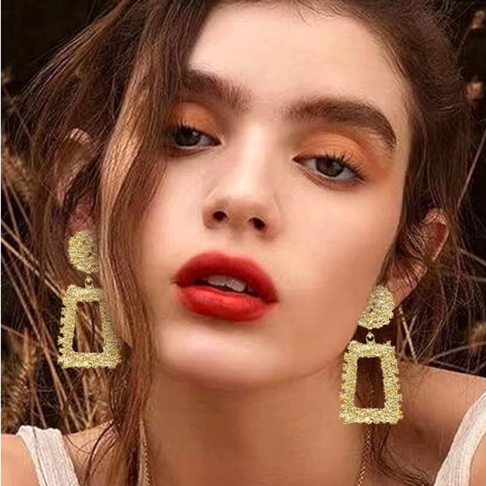 Elegant Gold Statement Earrings